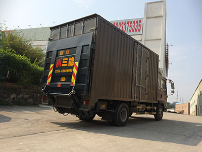 4.2米貨車(chē)帶尾板合法嗎？解答你的疑惑