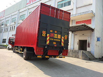 廂式貨車帶尾板，貨物運輸?shù)男逻x擇