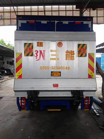尾板合規(guī)操作指南，確保您的貨車安全與高效運(yùn)輸